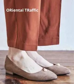 オリエンタルトラフィック パール付きパンプス ベージュ
