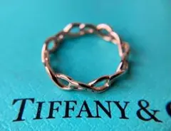 Item thumbnail for item b7eb50b9-407d-4de0-b7d9-4a028a5f58c5