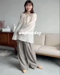 ollun side ribbon volume blouse