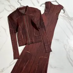 Item thumbnail for item 4fca81e4-14ff-4fe4-a9c4-e4af841ec33a