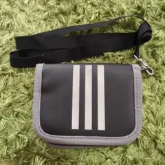 adidas 3本ストライプ財布