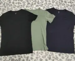 ユニクロ半袖Tシャツ 3枚セット 黒 緑 紺