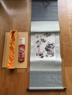 パンダ 掛軸 中国四川省　蜀繍　蜀錦刺繍　ケース付き 2025年最新】中国 パンダ 掛軸の人気アイテム - メルカリ