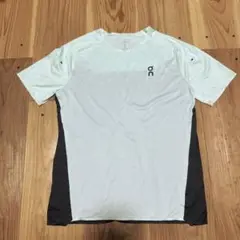 ON オン Run on clouds CLOUDS-T Tシャツ サイズM