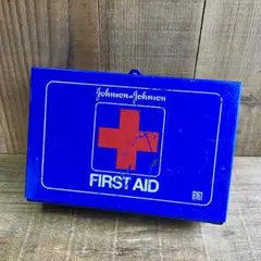 60s FIRST AID ビンテージ 救急箱 アメリカ製 Amazon | アメリカ軍 救急箱 米軍 ファーストエイド キット 軍物