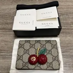 美品 グッチ GGスプリーム チェリー 二つ折り財布 コンパクトウォレット