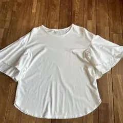 Elura ホワイト 白 フレアスリーブ Tシャツ フリル袖 カットソー
