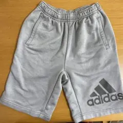 アディダス　adidas 半ズボン　140