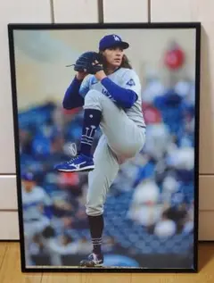 ドジャース グラスナウ&大谷翔平 MLB！A3サイズポスターフレーム付き②