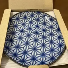 中村勘三郎 青い幾何学模様の皿