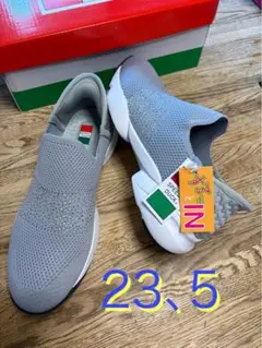 SPEEDY DUCK【スリッポンスニーカー】立ったまま履ける靴23、5cm