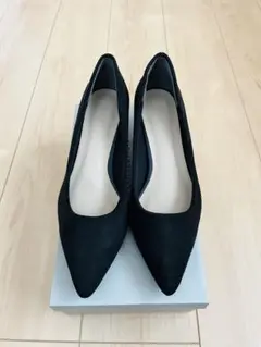 黒パンプス