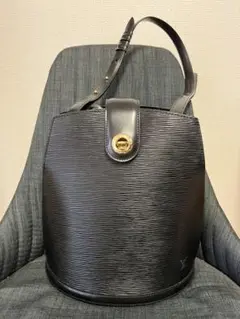 LOUIS VUITTON バッグ