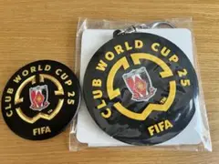 浦和レッズ　CWC ラバーキーホルダー　缶バッジセット