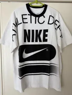 NIKE Tシャツ