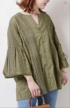 スピックアンドスパン⚫︎シアーブロイダーレースブラウス