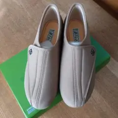 Item thumbnail for item 7f9fecf0-d976-46b1-b943-09758463df43