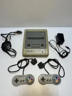 Nintendo スーパーファミコン 本体セット（ジャンク品／電源ランプ未点灯）