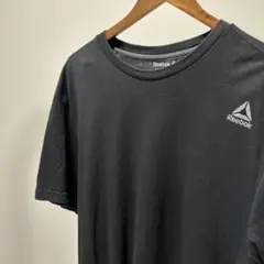 8/8までの掲載　Reebokリーボック　Tシャツ　ブラック　ワンポイント　ロゴ