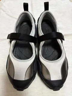 Item thumbnail for item 0742ec10-11f9-4b2d-9260-dd56326c8557