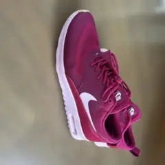 Nike ピンク スニーカー