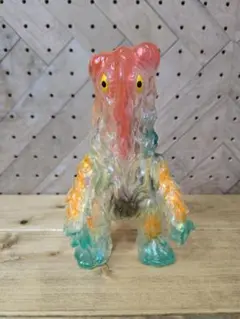 ヘドラソフビ!オーロラカラー!レア!美品✨ Yahoo!オークション - ヘドラ（ゴジラ）オーロラカラー ソフビ