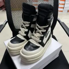 ハイカットスニーカー ブラック/ホワイト 24.5cm