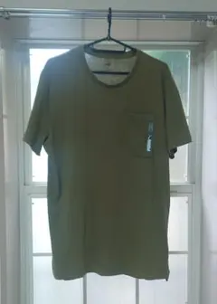 PUMA　ポケット付き　Ｔシャツ　Мsize　オリーブ系（カーキグリーン）