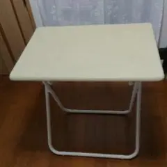 折りたたみ式テーブル