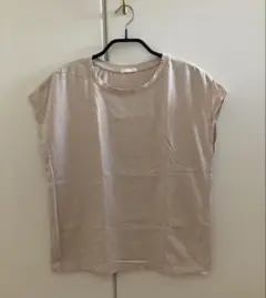 GU Tシャツ　ベージュM