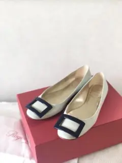 roger vivier ロジェヴィヴィエ フラットシューズ