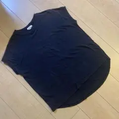 アンドミー　AlmaDesign ノースリーブTシャツ ブラック②