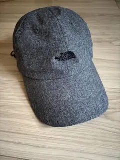 THE NORTH FACE グレーキャップ