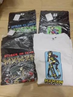 マジカルモッシュミスフィッツTシャツ　リヴァイ&ミカサ
