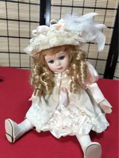 陶器製　からくり西洋人形　オルゴール付き　バイオリン Amazon | 陶器製 からくり西洋人形 オルゴール付き バイオリン