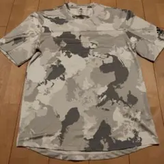 adidas 迷彩柄 Tシャツ グレー系