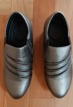 Item thumbnail for item c3f3b7a8-7571-4c28-bf2b-e9ceab2f2a33