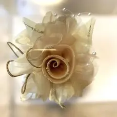 コサージュ　ゴールド