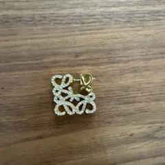 ロエベピアス　片耳
