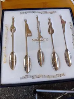 Item thumbnail for item f4a2c27c-8175-4f58-81b8-5c4e4a134f53