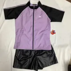 ①アディダスのゴルフジャンバー(M)②MICHELKLENキュロット(38)