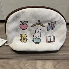【新品 タグ付】 ミッフィー ワッペンシリーズ ラウンドポーチ　クリーム