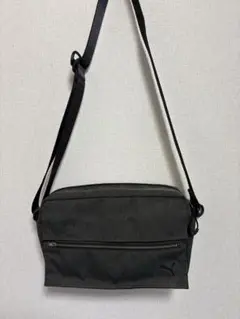 PUMA ボディバッグ　モスグリーン