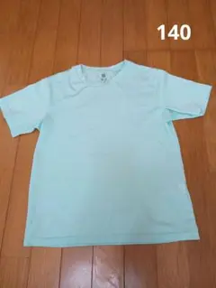 UNIQLO ミントグリーン Tシャツ 100