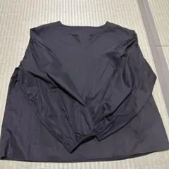 トップス　黒