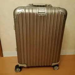 リモワの4輪機内持ち込みサイズ