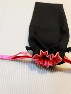 推し活ペンライトケース　ブラックとピンクの巾着袋