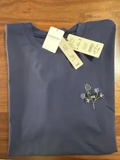 HARE 刺繍入りネイビーTシャツ