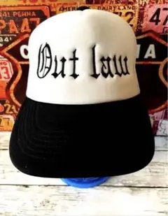 【新品❣️】Outlaw メッシュキャップ　CAP 黒白