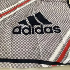 adidas チェック柄 ハンカチ